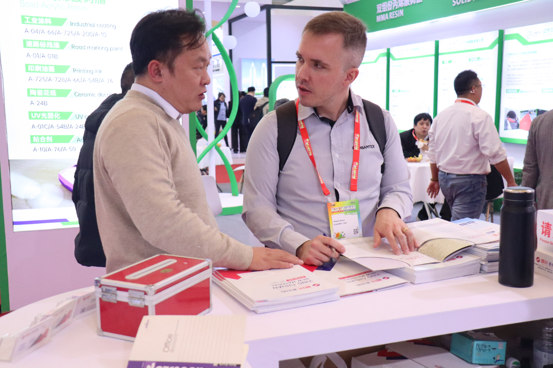 盛会收官,合作启新 | 颍川新材料2025中国国际涂料展圆满落幕(图9) 盛会收官,合作启新 | 颍川新材料2025中国国际涂料展圆满落幕(图9)
